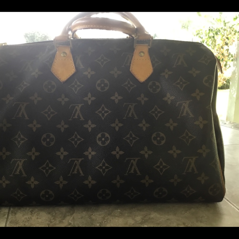 Authentic Louis Vuitton Speedy 35 Brown Monogram